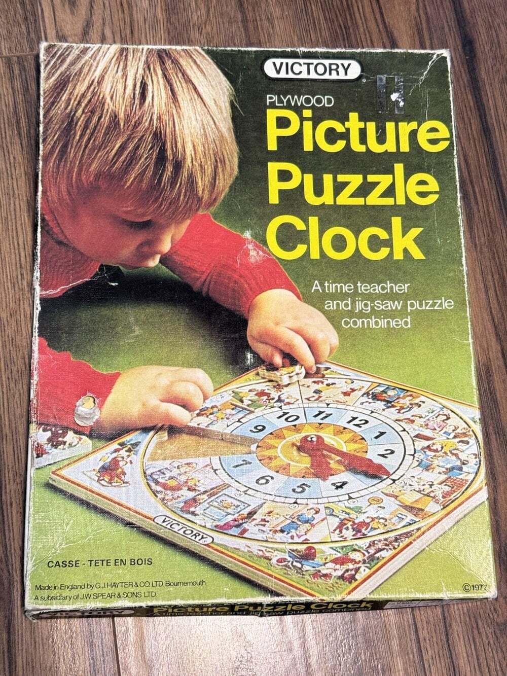 1977 Vintage Victory Plywood Picture Puzzle Clock